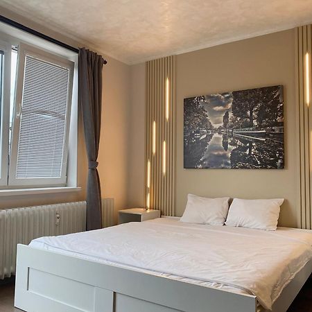 Top Floor Studio With Terrace Praha Bagian luar foto