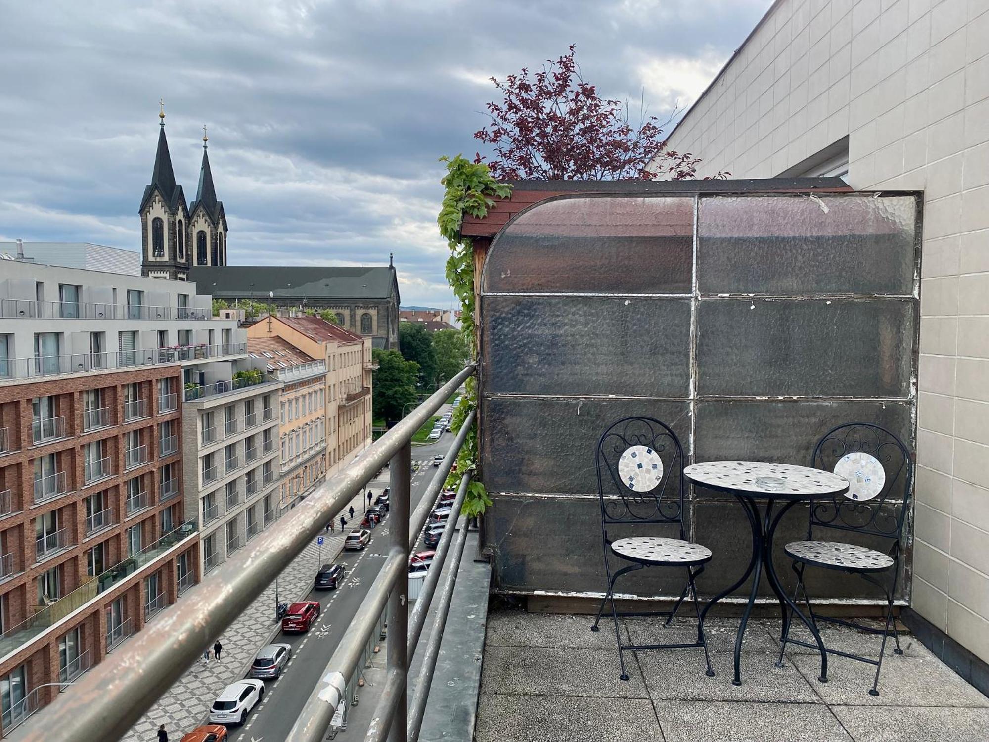 Top Floor Studio With Terrace Praha Bagian luar foto